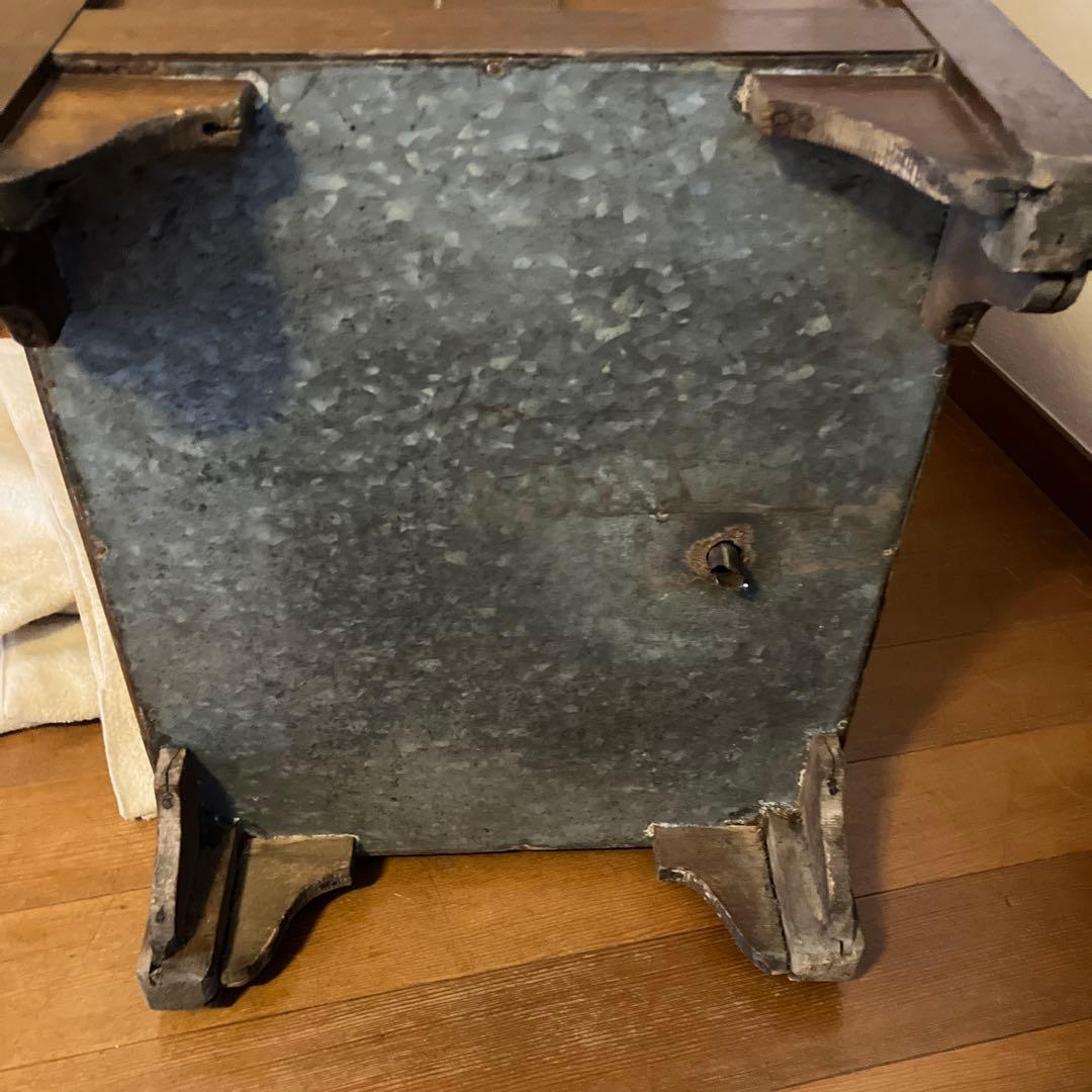 レトロな木製冷蔵庫　シロガネ　松坂屋　ディスプレイ　収納