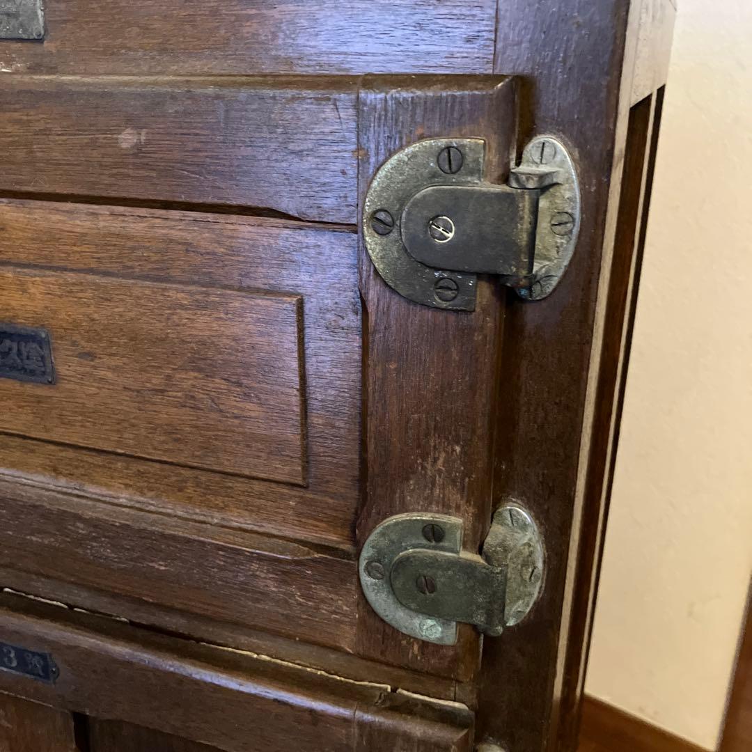 レトロな木製冷蔵庫　シロガネ　松坂屋　ディスプレイ　収納