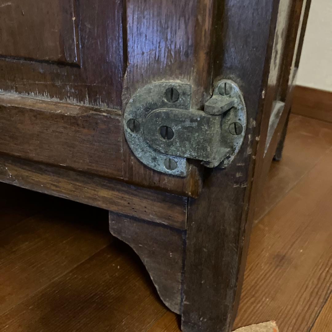 レトロな木製冷蔵庫　シロガネ　松坂屋　ディスプレイ　収納