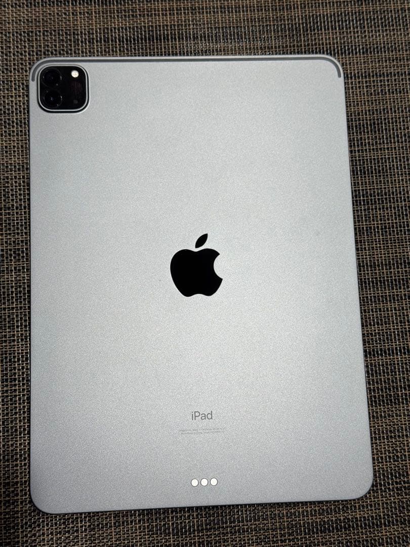 iPad Pro 11インチ 第3世代WiFi　ロジクールCombo Touch