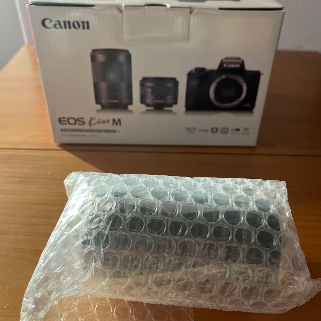 Canon EOS Kiss M ミラーレス一眼 レンズのみ