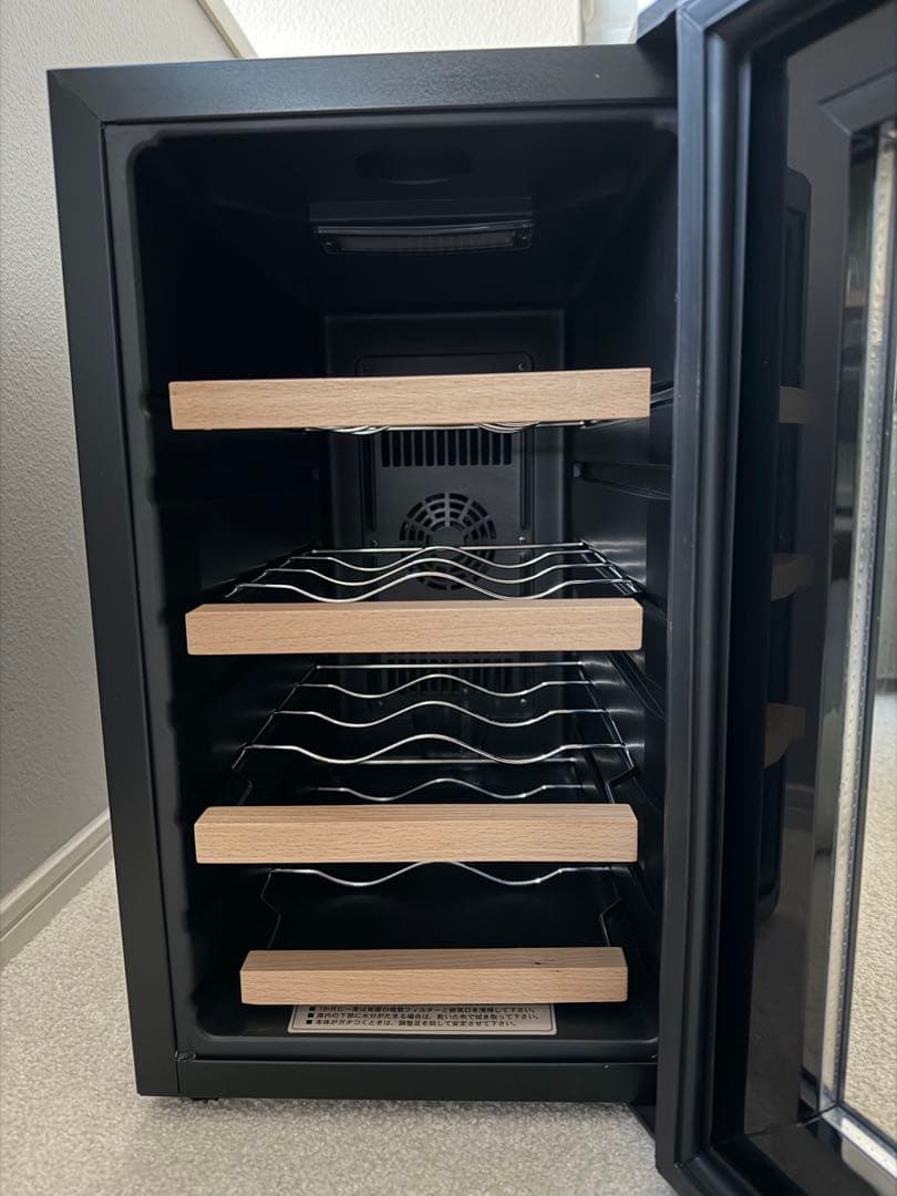 <2021年製> デバイスタイル　ワインセラー　CE-8W