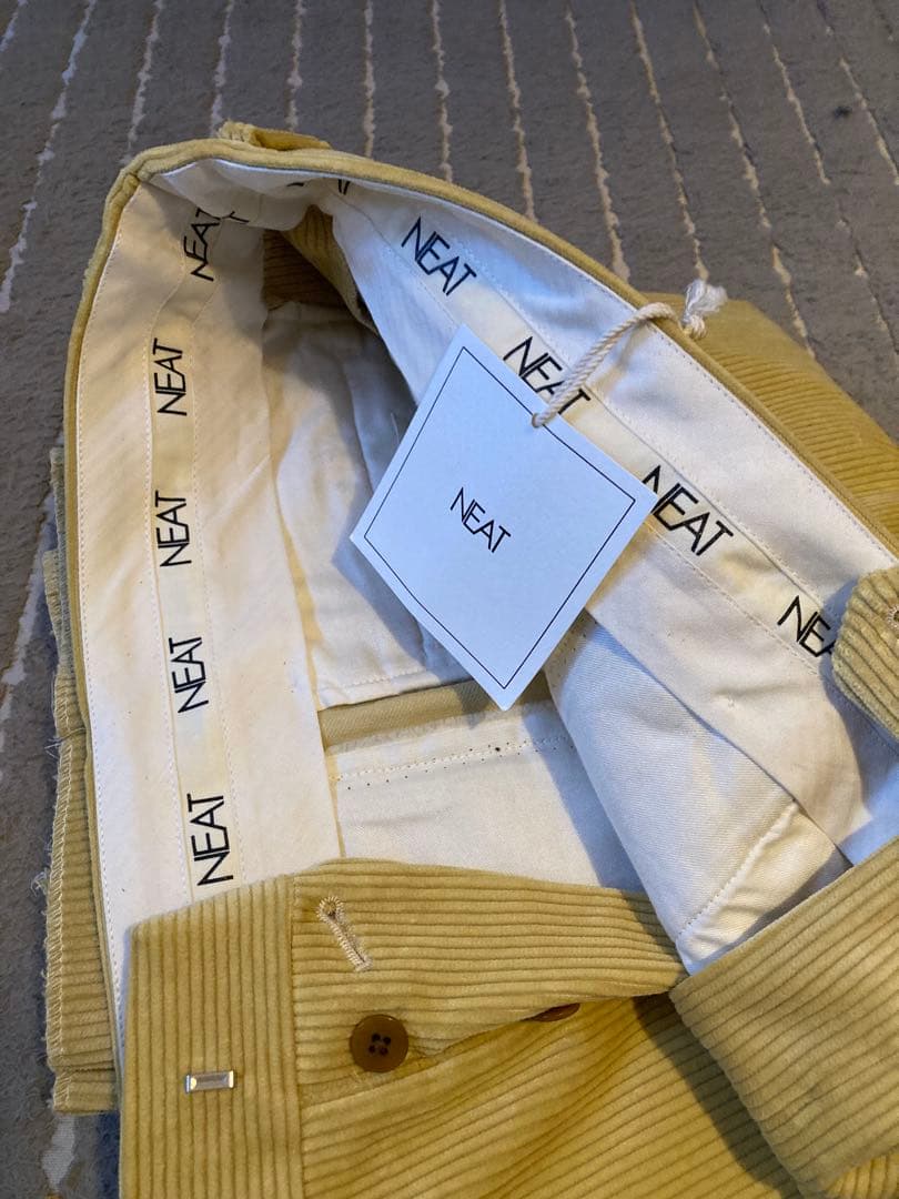 【新品】NEAT ベージュ コーデュロイスラックス