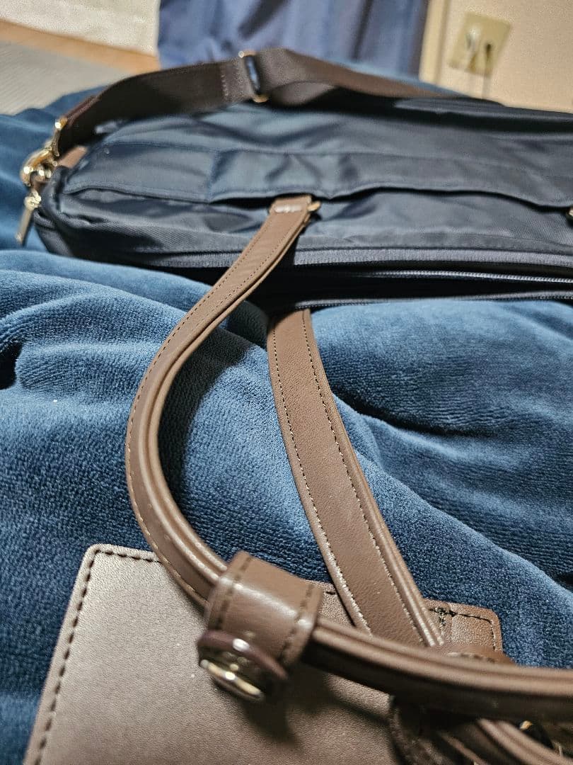 ace. ネイビー ビジネスバッグ