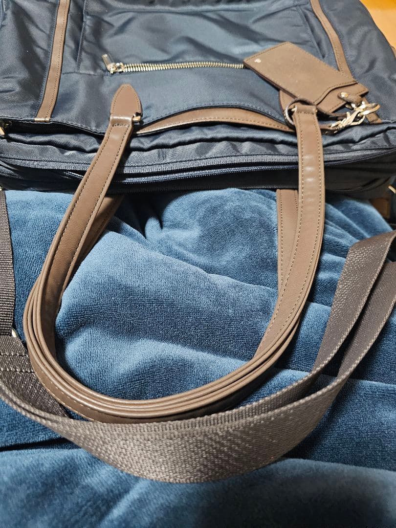 ace. ネイビー ビジネスバッグ