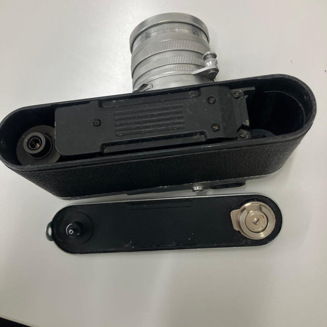 Leotax Camera Co., Ltd.製のレンジファインダーカメラ