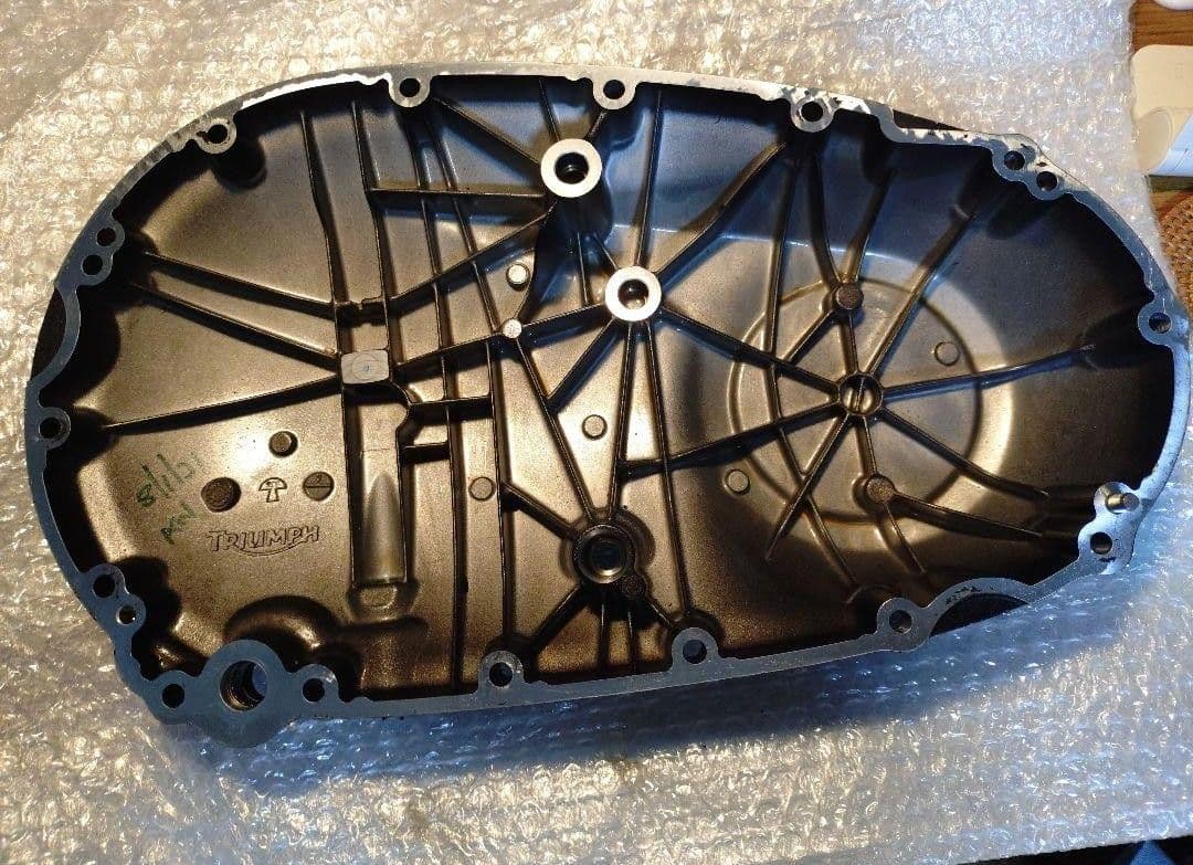 w*r様 TRIUMPH エンジンカバーセット ブラック