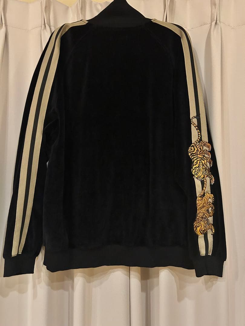 グラニフ　石黒亜矢子 バターの虎 ベロアトラックジャケットパンツセットアップ