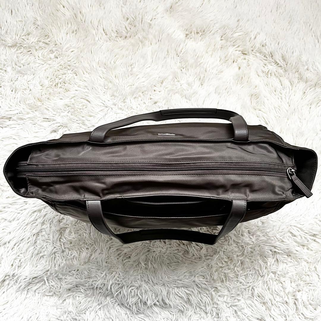 極美品　TUMI VOYAGEUR ビジネス・トート　ナイロン　ココアブラウン