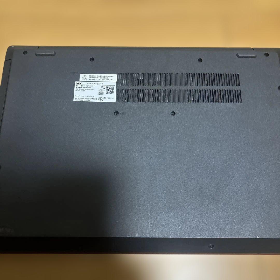 ノートパソコンPC-NS700NAR充電できません。電源つきません。