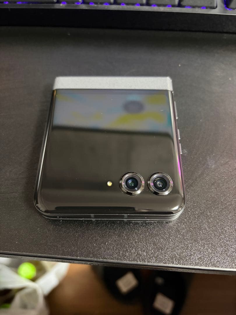 スマートフォン本体 MOTORAZR50S