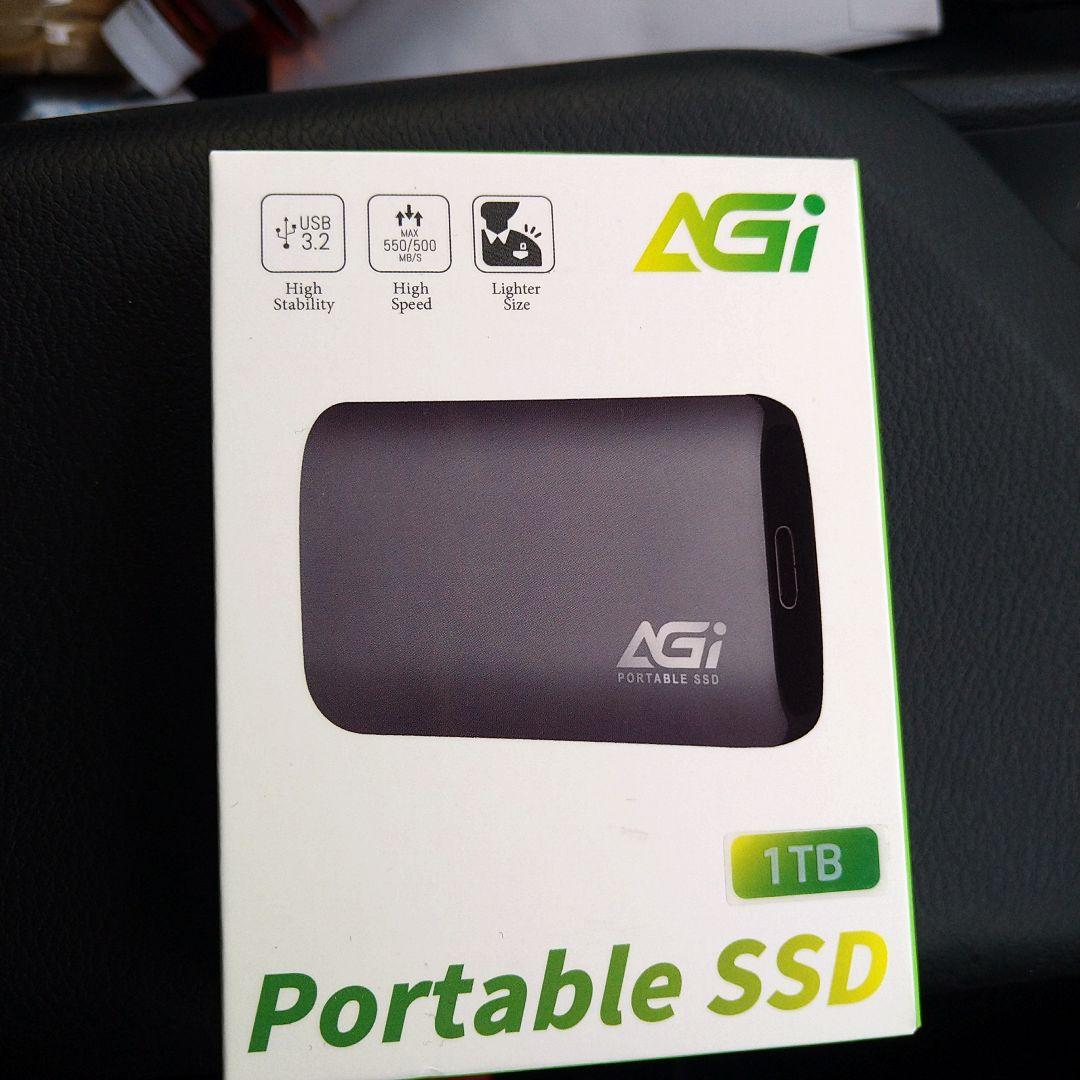 AGi ED138 1TB ポータブルSSD