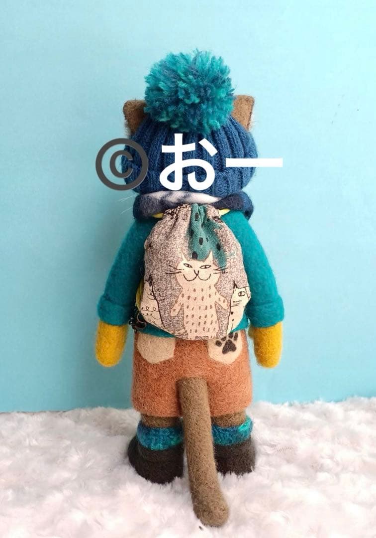 羊毛フェルト　猫　冬のおでかけ　青色　コート