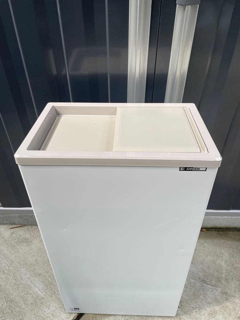 サンデン　冷凍ストッカー　４６L　フリーザー　厨房　店舗　PF-057XF