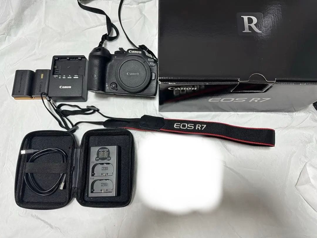 Canon EOS R7 ミラーレス一眼 カメラ