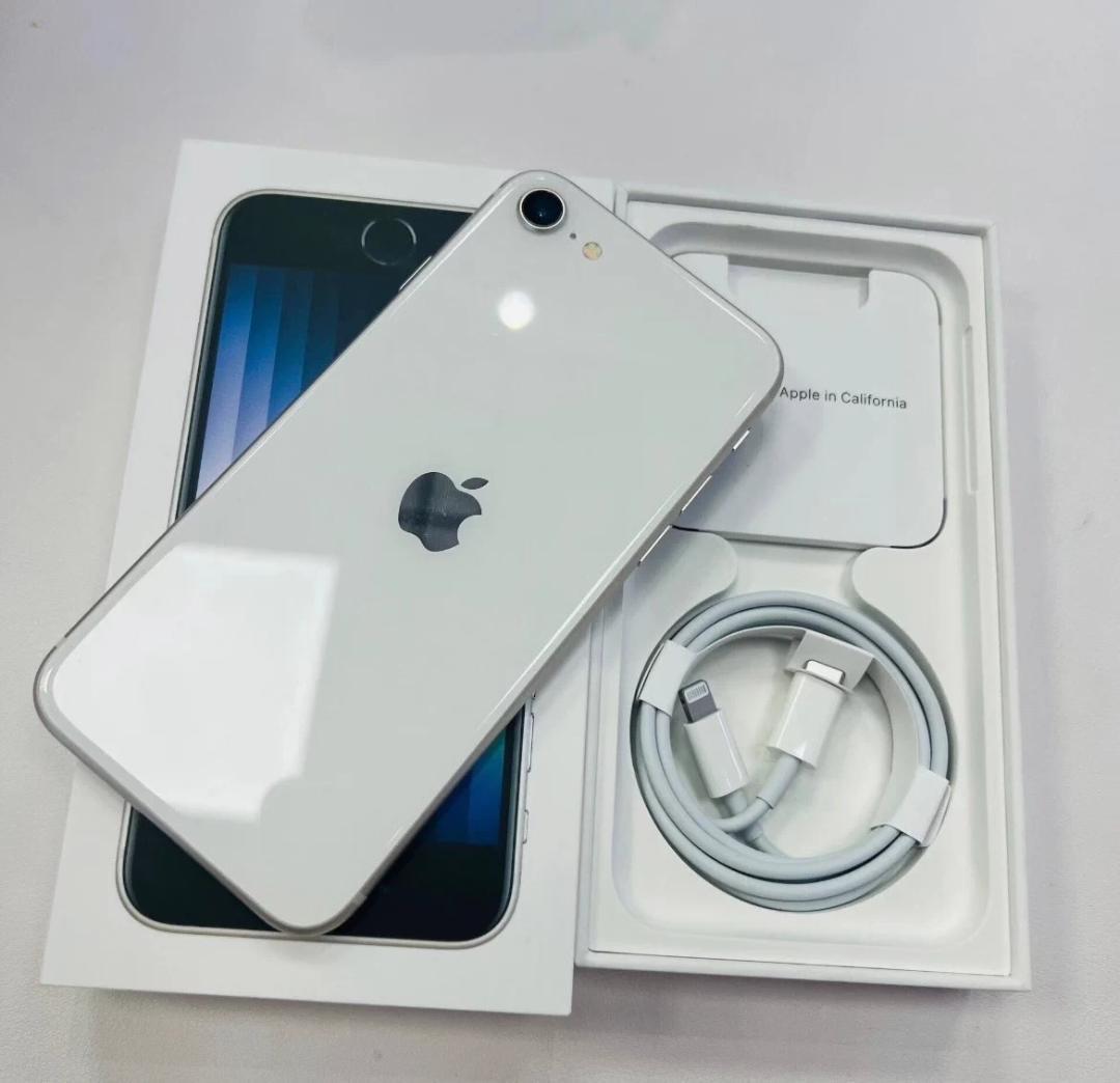 【期間限定／超美品】iPhone SE3 256GB｜SIMフリーホワイトモデル