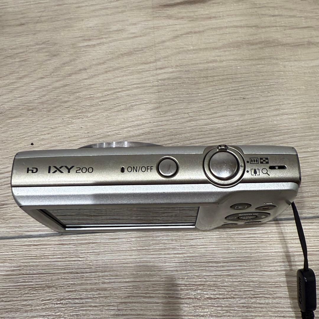 【箱付き】Canon IXY 200 デジタルカメラ　キャノン