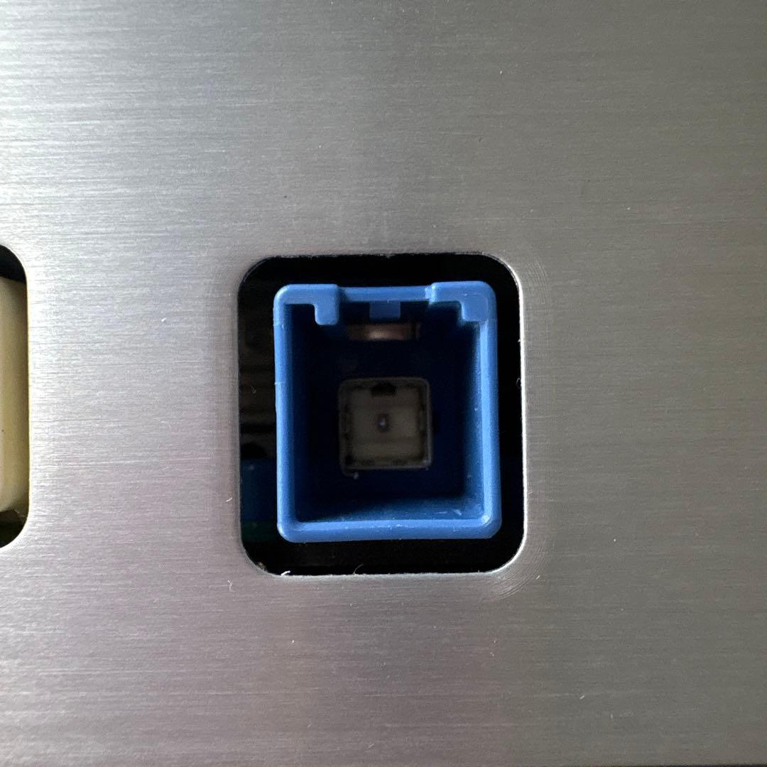 レクサスLS マークレビンソンアンプ　美品