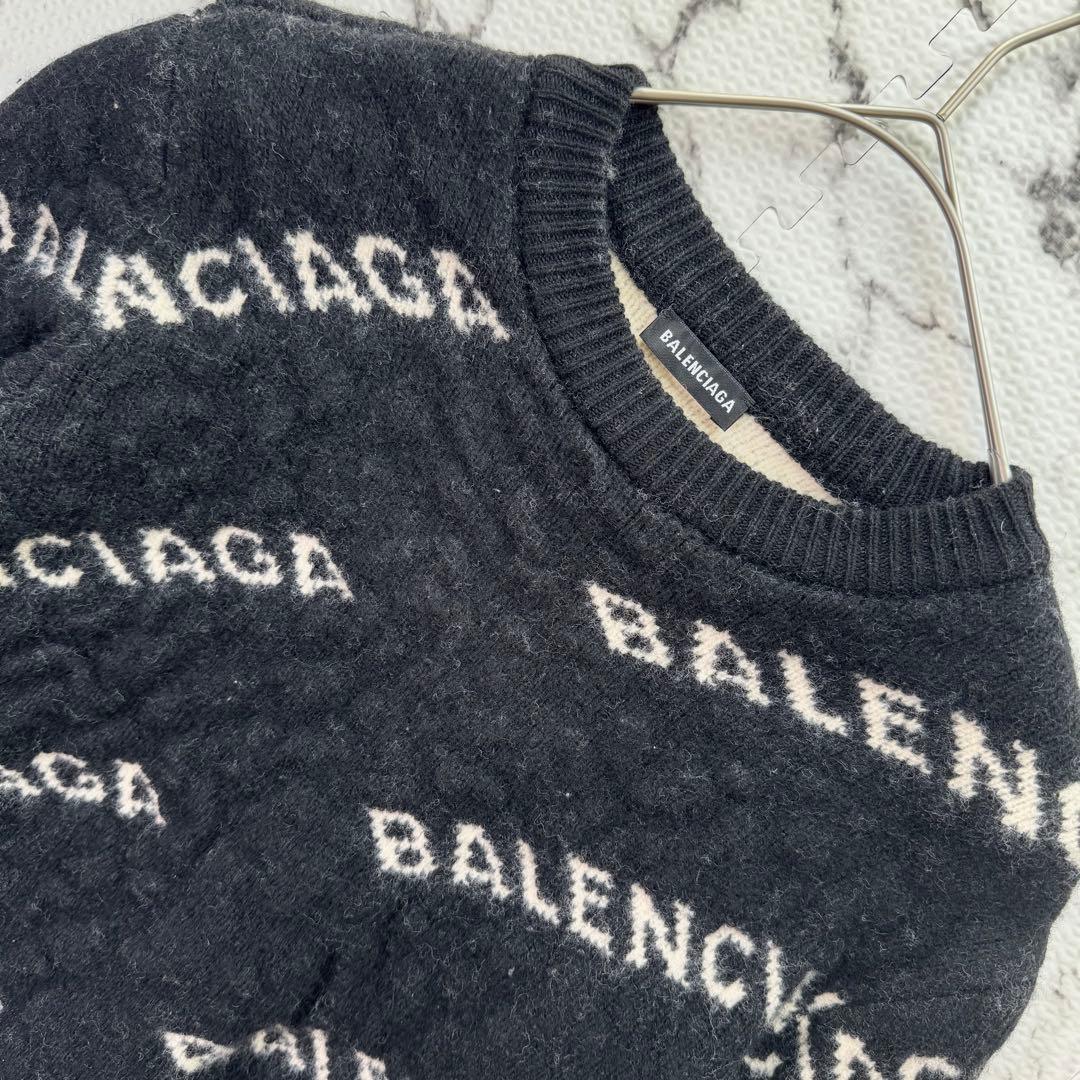 バレンシアガ　ジャガードロゴニット　セーター　クルーネック　総柄　ユニセックス