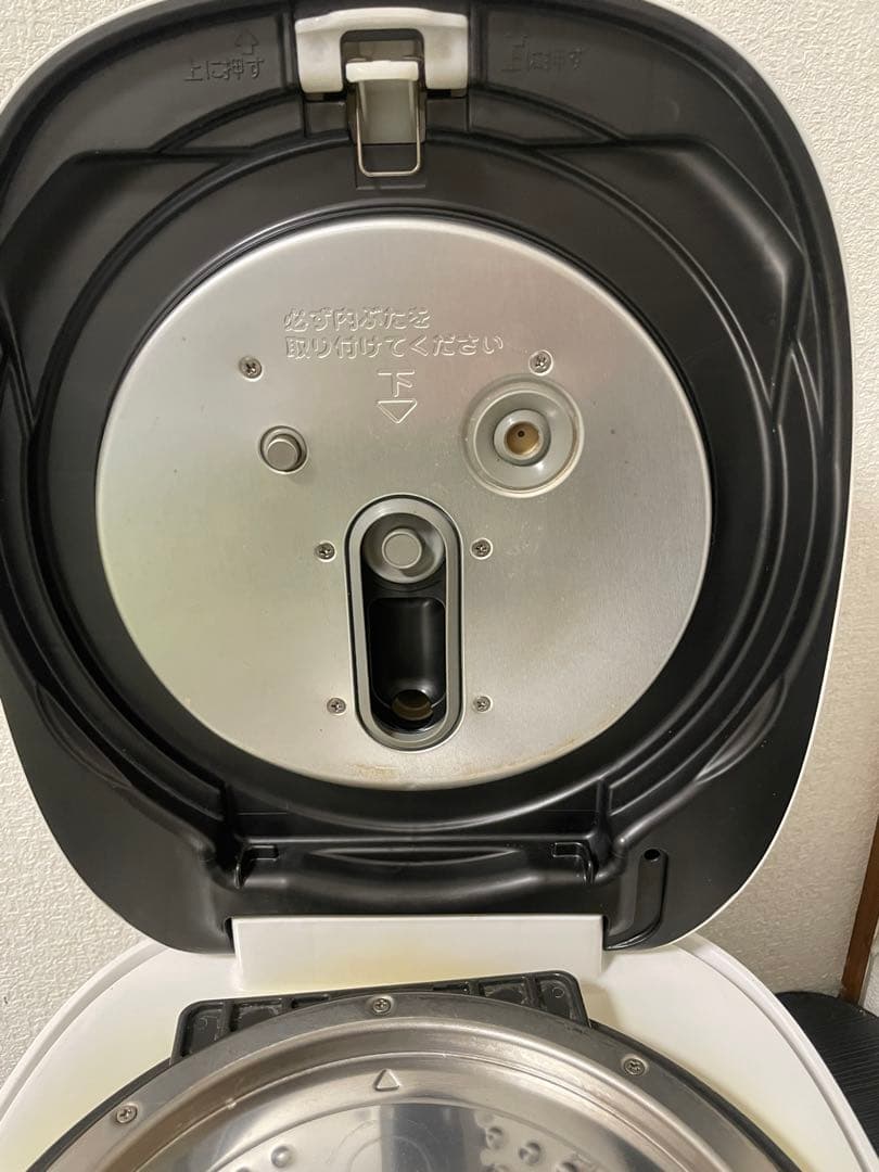 TOSHIBA 圧力IHジャー炊飯器 RC-10VRN(W)