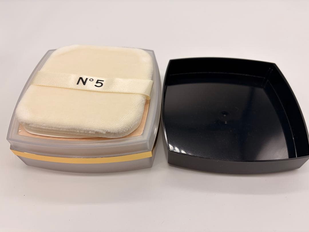 【未開封】シャネル No5 ルースボディパウダー 142g