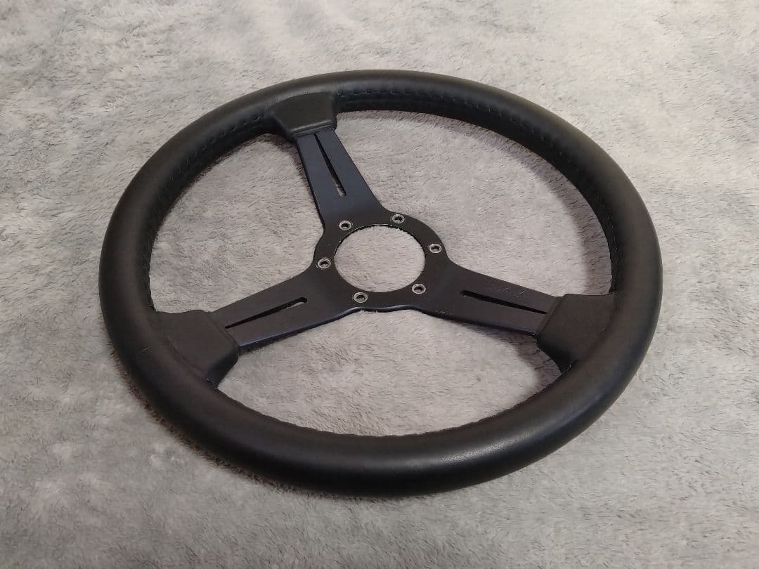 D.2.W　ナルディ　クラシック　 革張り替え依頼品