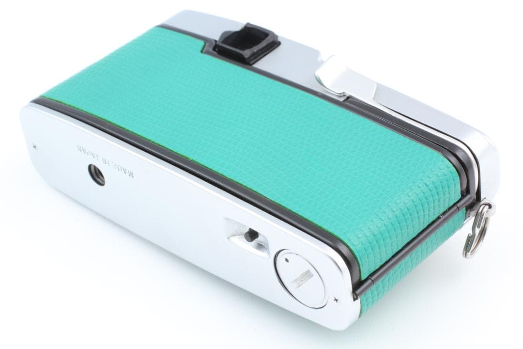 伊藤　ライトグリーン　オリンパス Pen FT 40、100mmレンズ