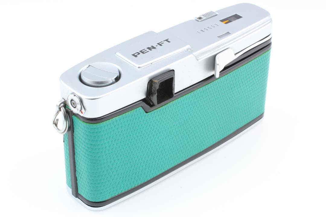 伊藤　ライトグリーン　オリンパス Pen FT 40、100mmレンズ