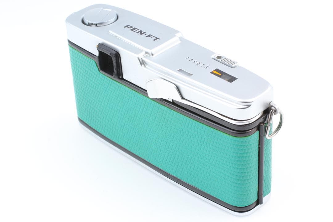 伊藤　ライトグリーン　オリンパス Pen FT 40、100mmレンズ