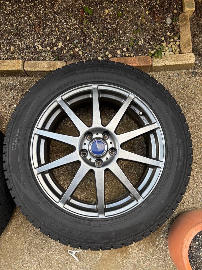 ダンロップ ウインターマックス 225/60R18 スタッドレスタイヤセット