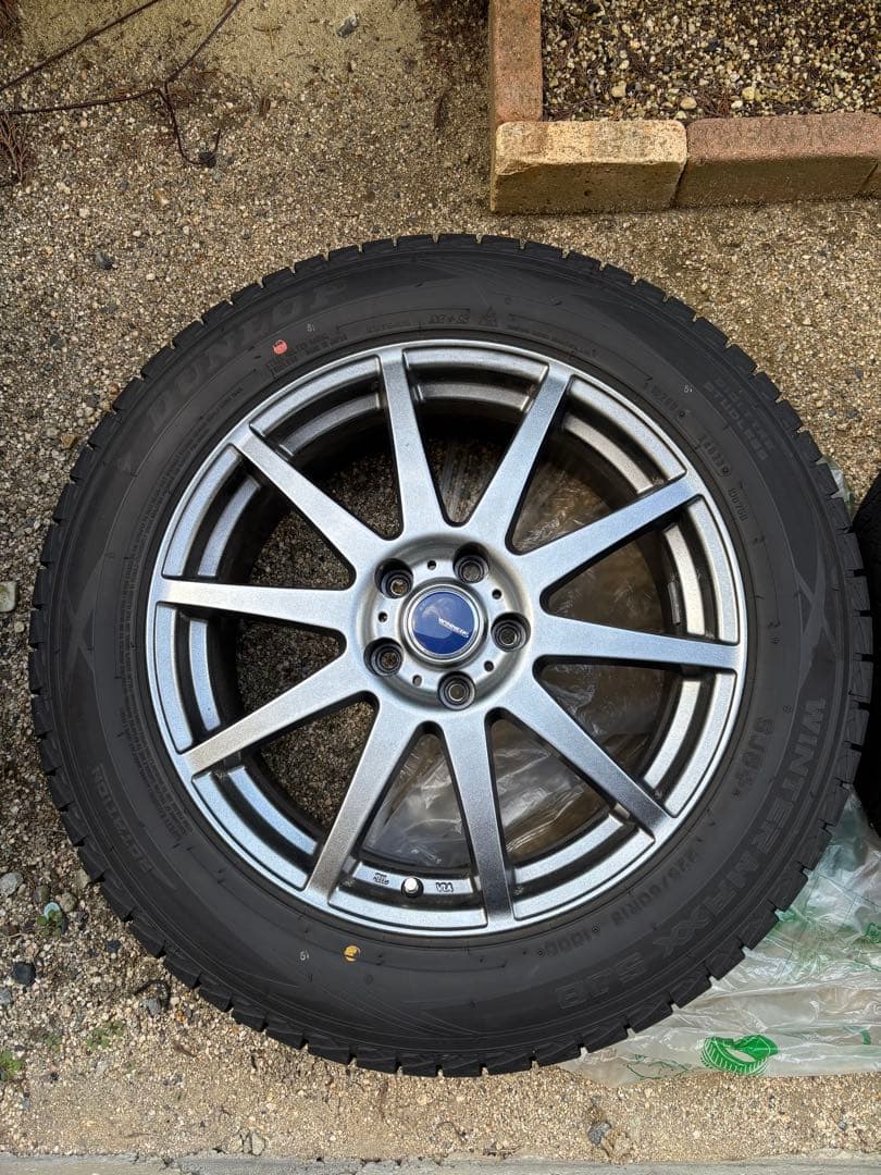 ダンロップ ウインターマックス 225/60R18 スタッドレスタイヤセット