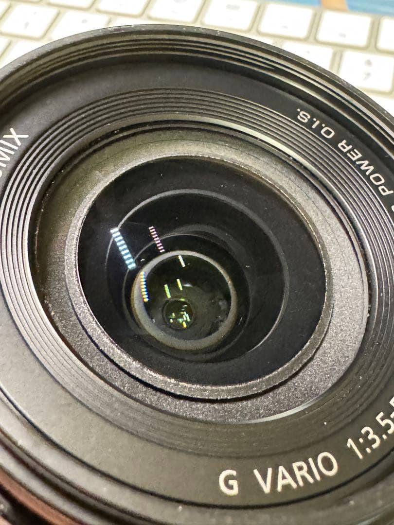 LUMIX 12-60mm F3.5-5.6 ズームレンズ