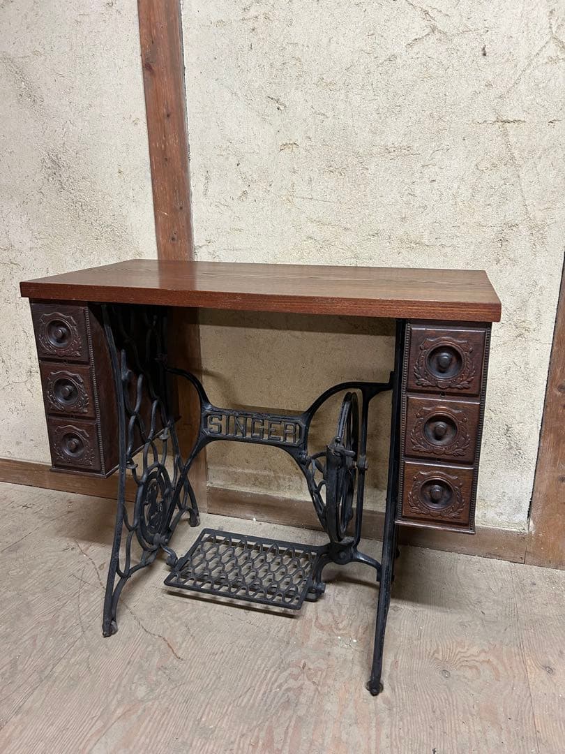 Pちゃん　アンティークシンガーミシン テーブル　天板欅一枚板