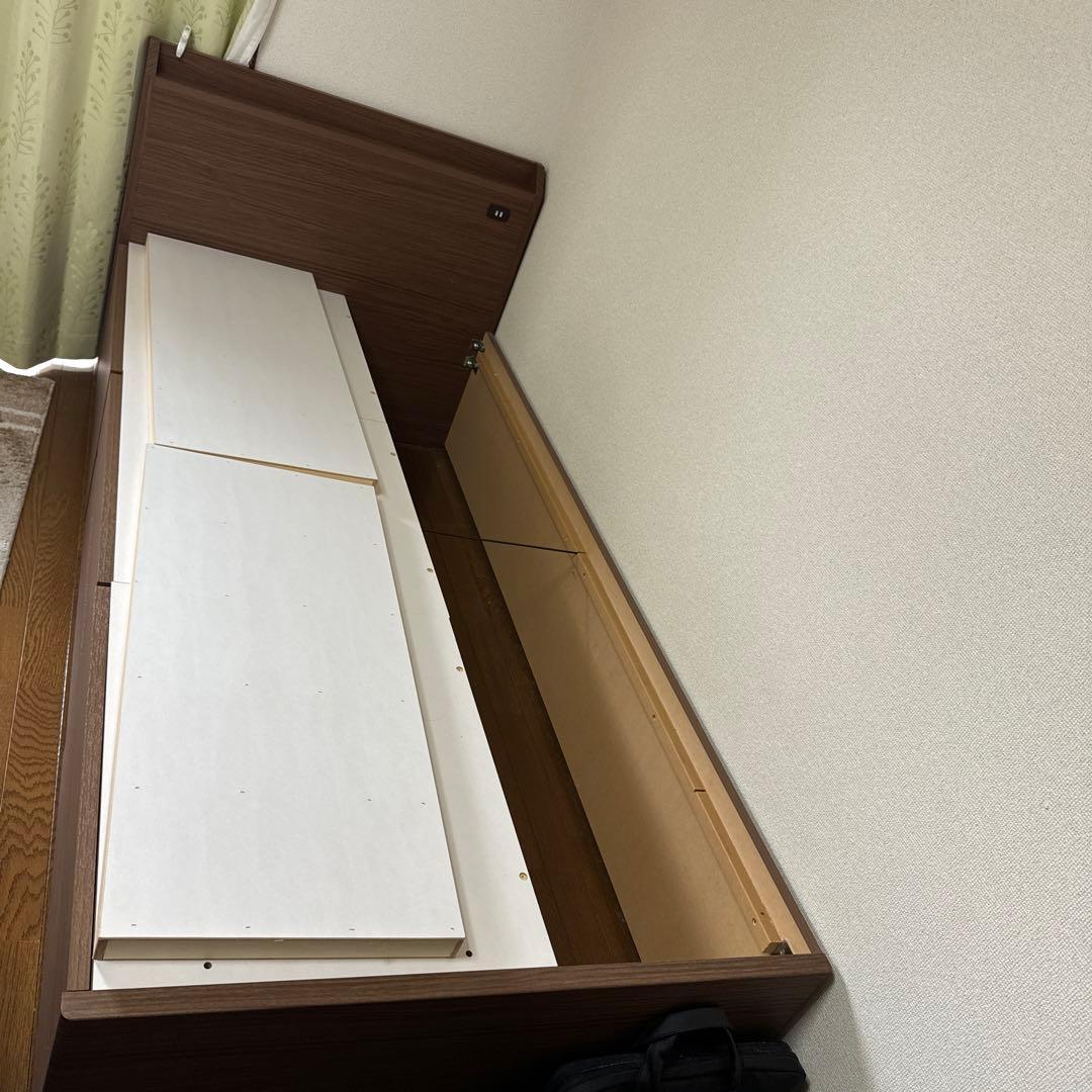 ニトリ ベッドフレーム製品名: シングルベッドフレームジオチェスト40T/MBR