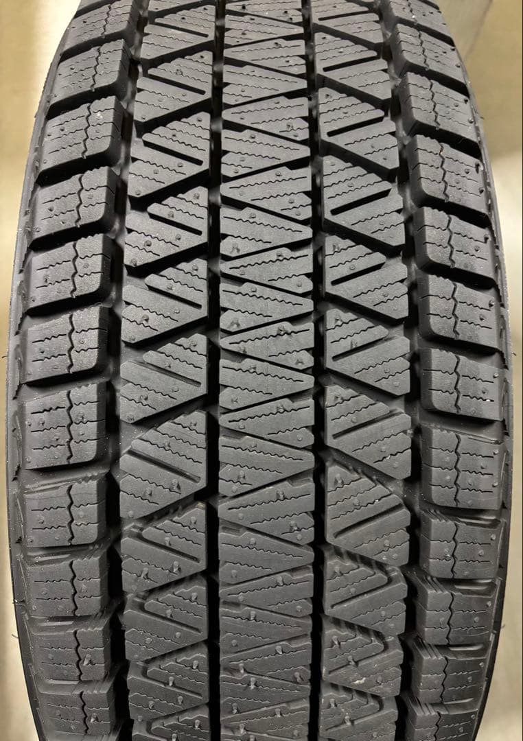 アルファード　ヴェルファイア　40系 スタッドレスタイヤ　18インチ