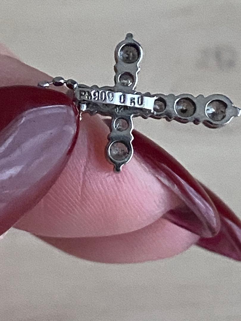 クロス　ダイヤネックレス　プラチナ　美品