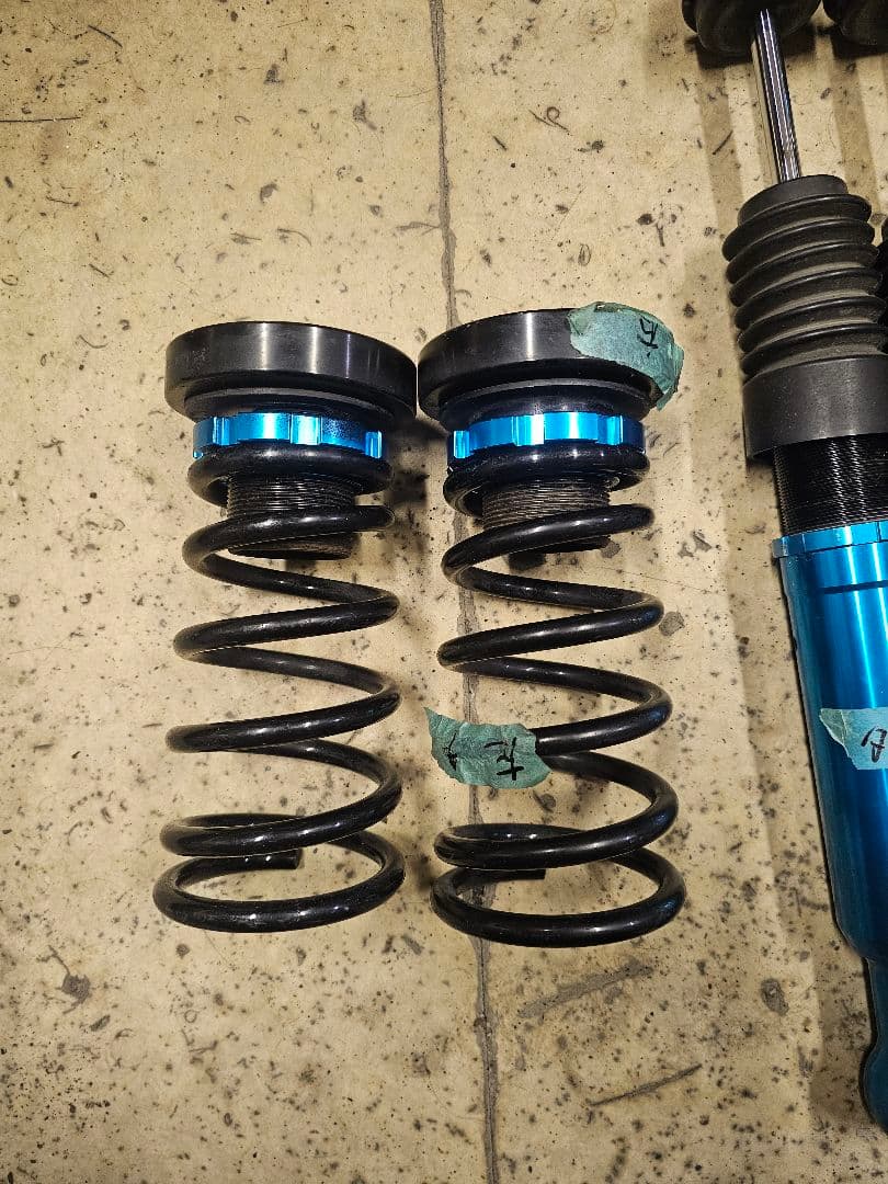 イデアル車高調　リア