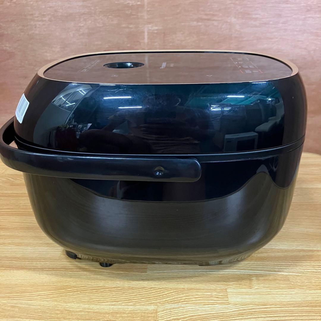 一都三県限定　配送設置無料　炊飯器　Panasonic 2022年製　3.5合