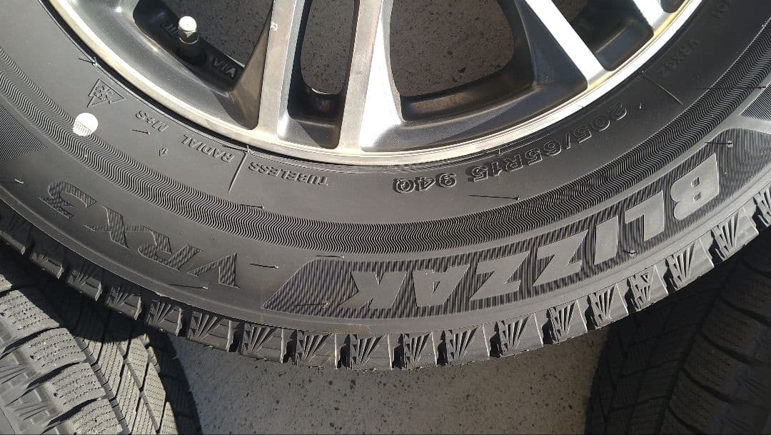 ブルーシェル　ブリジストンスタッドレスタイヤ