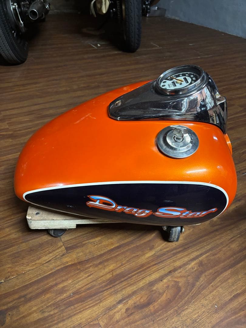 ドラッグスター400 ガソリンタンク　4TR