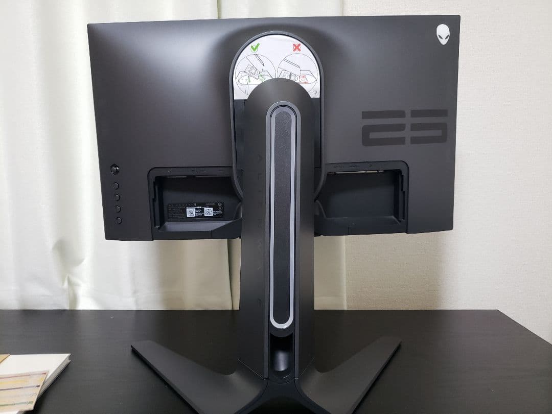 ケーミングモニター　Alienware AW2521HF