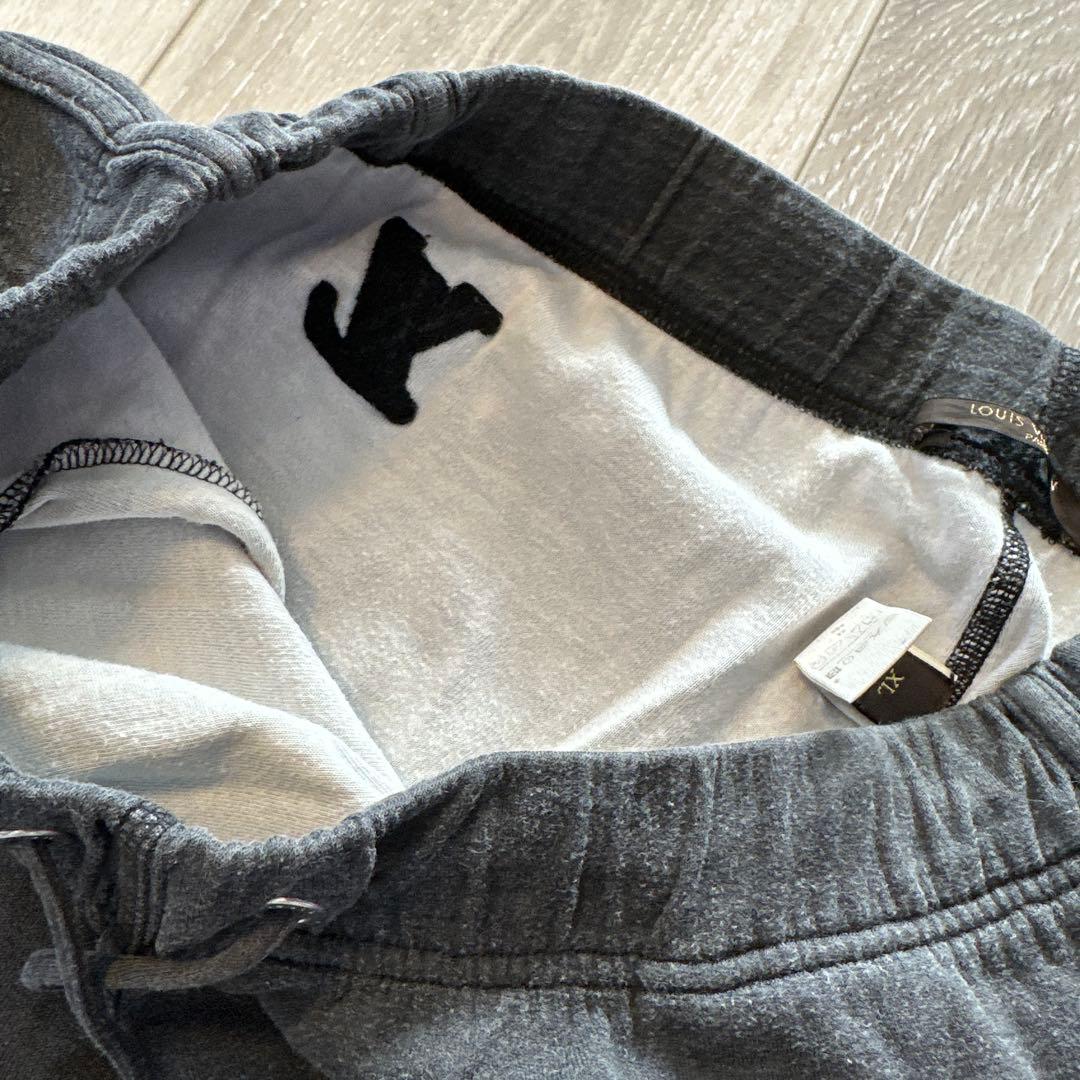 VUITTONダークグレー ショートパンツ⚠️訳あり