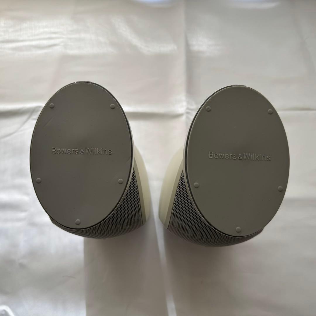 Bowers & Wilkins M-1 ホワイト