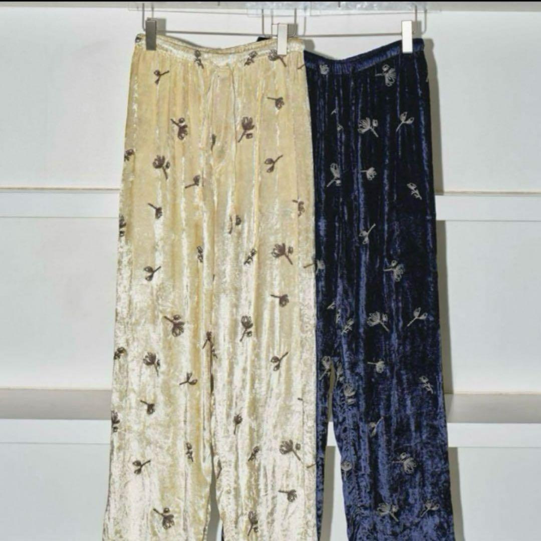 パンツ TODAYFUL Embroidery Velour Pants