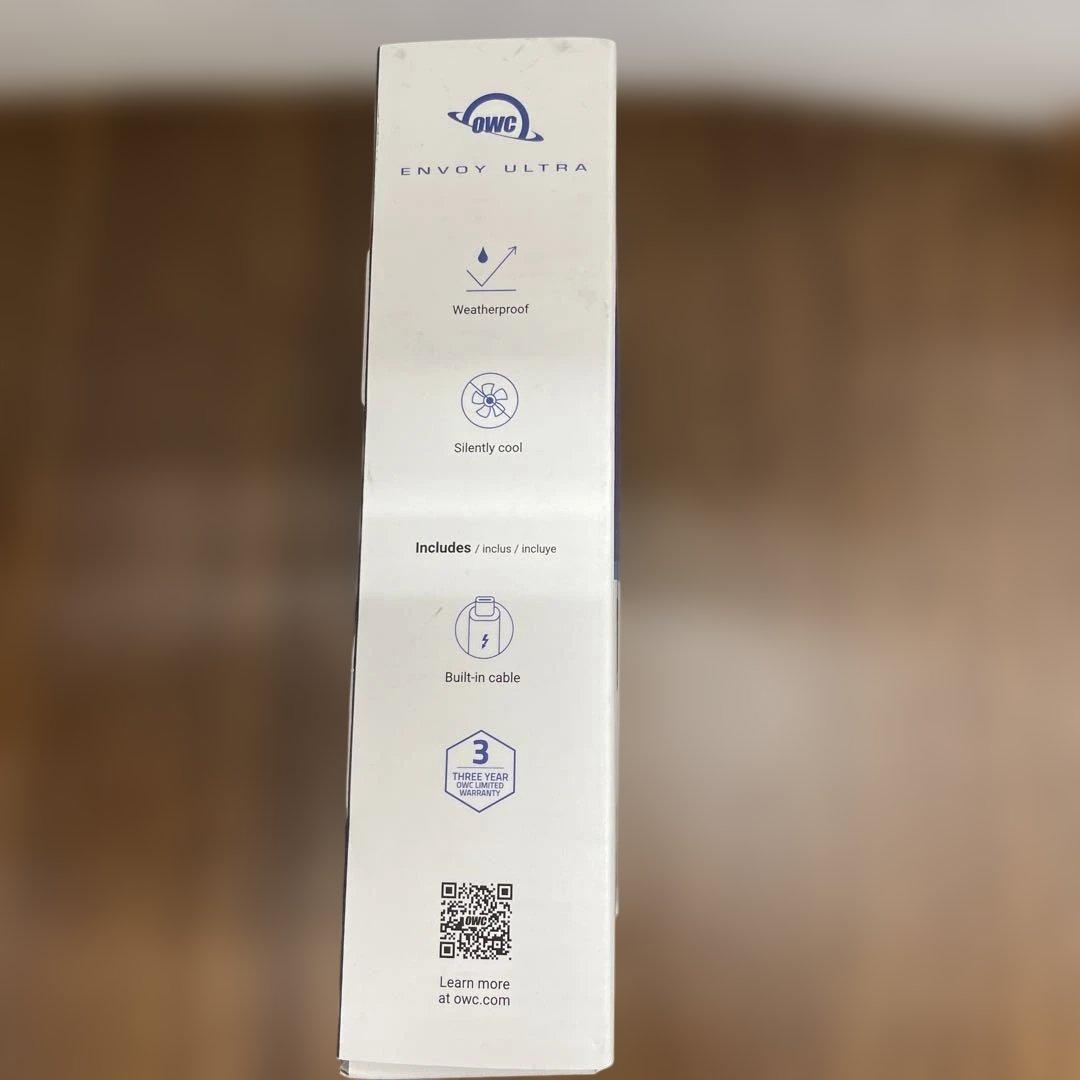 10359 Envoy Ultra Thunderbolt 5外付けSSD4TB