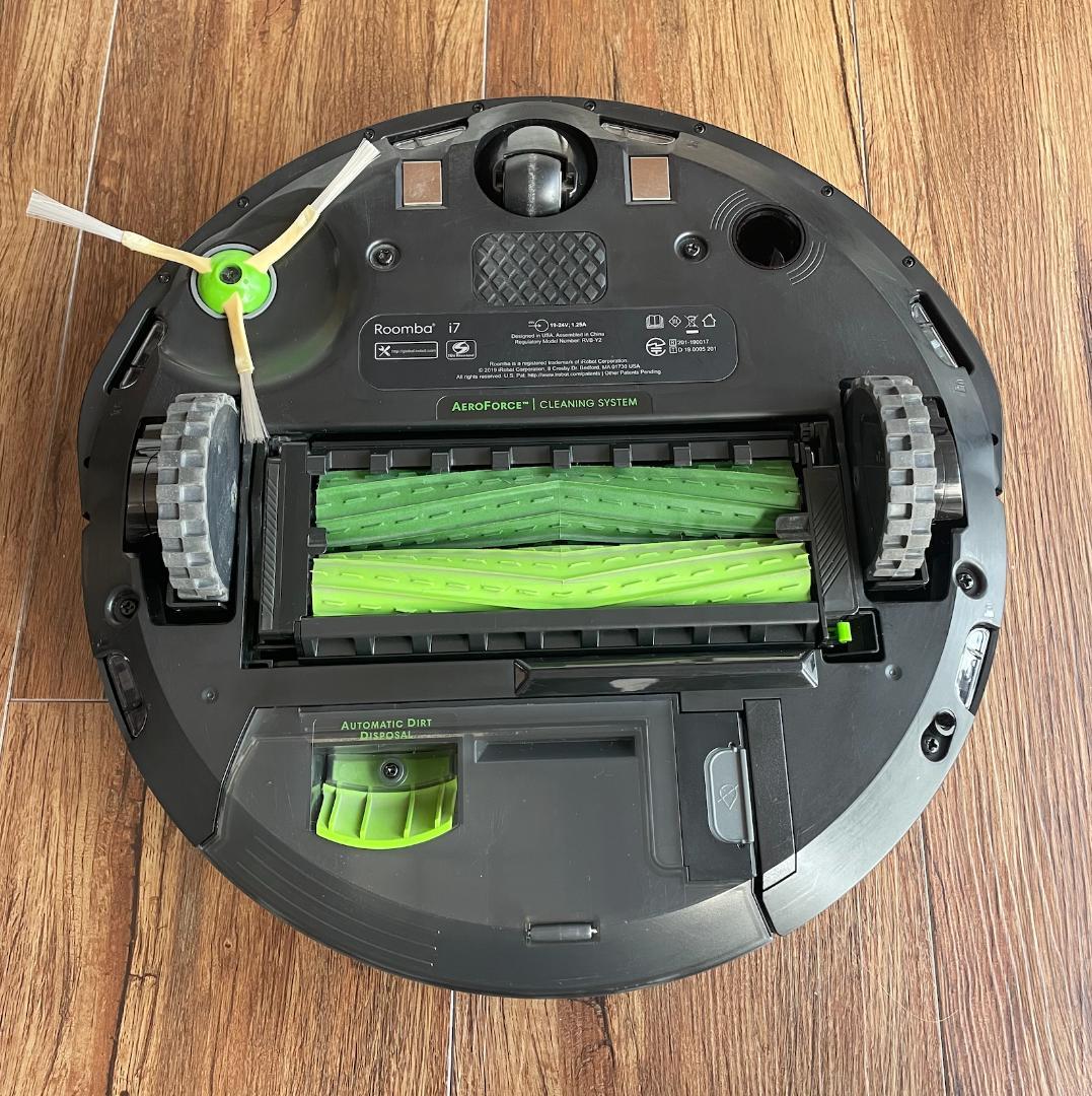 【予備の消耗品付き】iRobot Roomba ロボット掃除機 ルンバ i7+