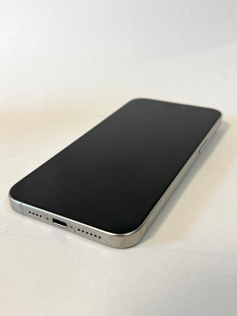 【中古美品】Apple iPhone15 ProMax 1TBホワイトチタニウム