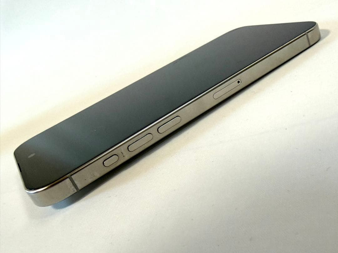 【中古美品】Apple iPhone15 ProMax 1TBホワイトチタニウム