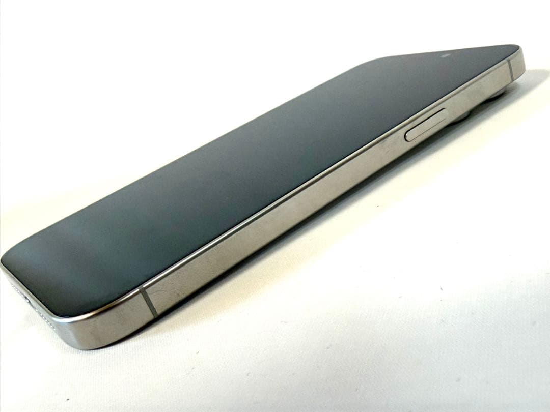 【中古美品】Apple iPhone15 ProMax 1TBホワイトチタニウム