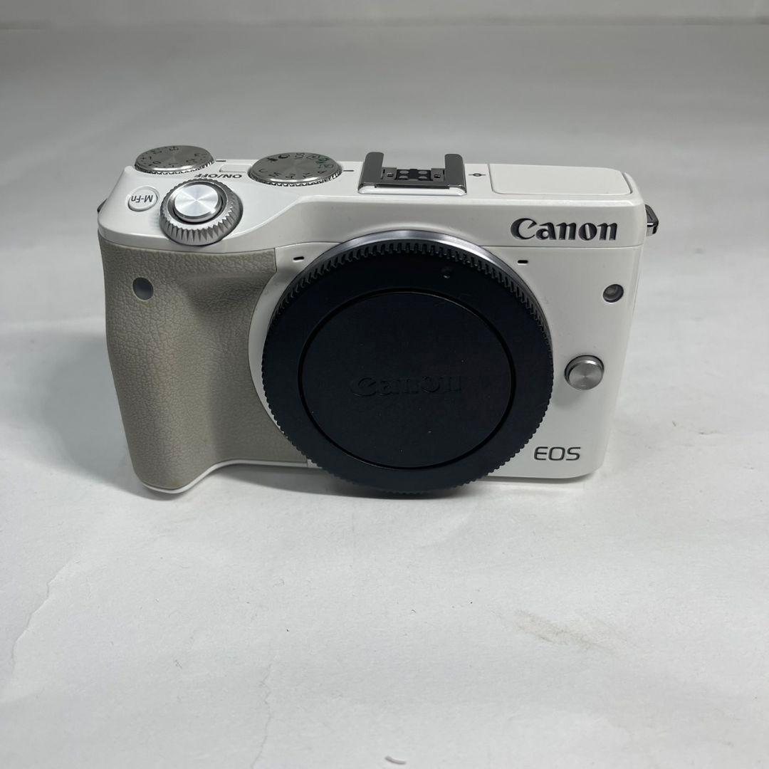 美品 Canon EOS M3 ミラーレス一眼 デジタルカメラ ダブルズーム